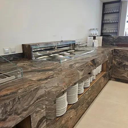 Ocean Beach Hotel 4*