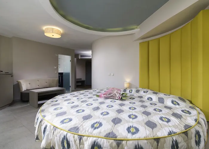 Ocean 4* Skala Potamia